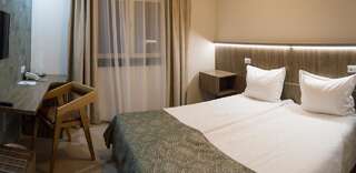Отель Fidelitas Hotel Сфынту-Георге Улучшенный двухместный номер с 1 кроватью или 2 отдельными кроватями-3